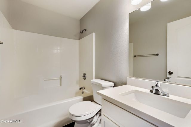 6747 E MELROSE Street, Mesa, AZ 85215