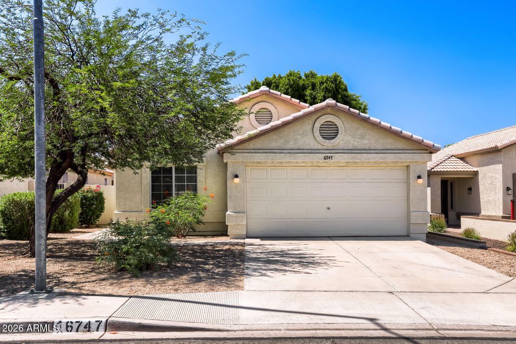 6747 E MELROSE Street, Mesa, AZ 85215