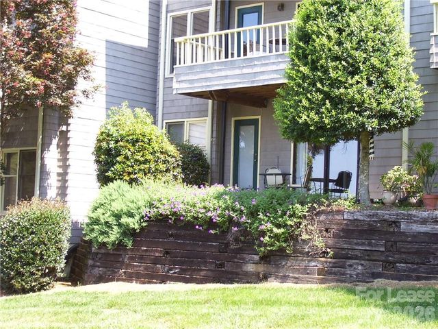 9809 Emerald Point Drive 2, Charlotte, NC 28278