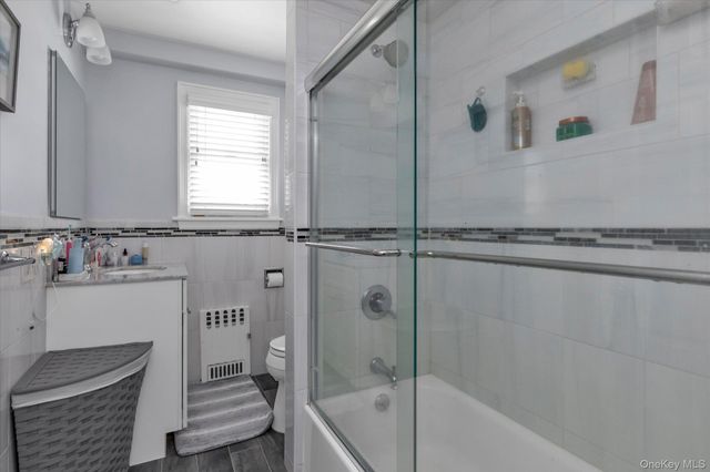 65 Liggett Road, Valley Stream, NY 11581