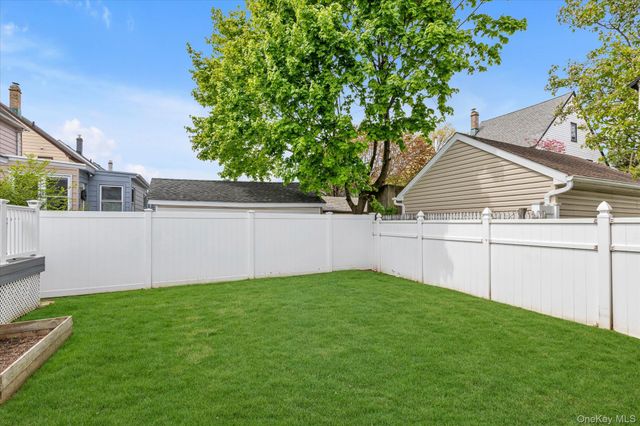 65 Liggett Road, Valley Stream, NY 11581