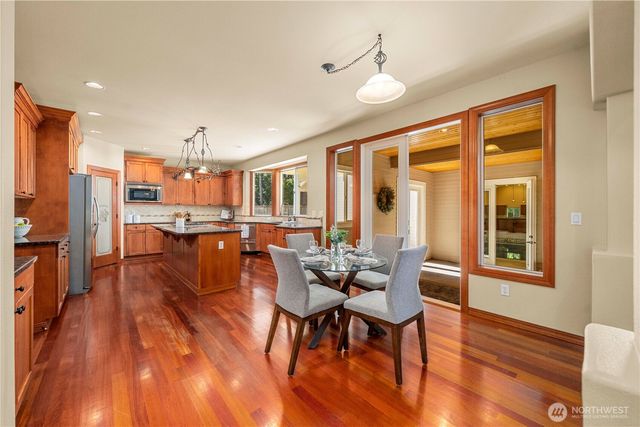 17921 64th Street E, Lake Tapps, WA 98391