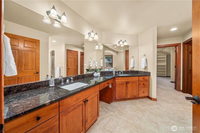 17921 64th Street E, Lake Tapps, WA 98391