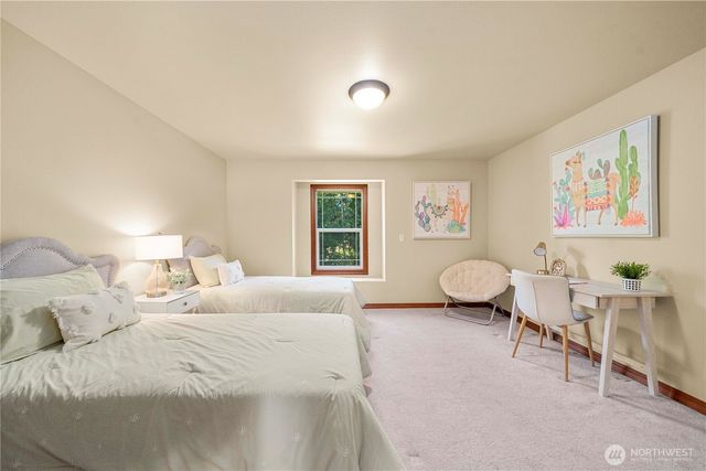 17921 64th Street E, Lake Tapps, WA 98391