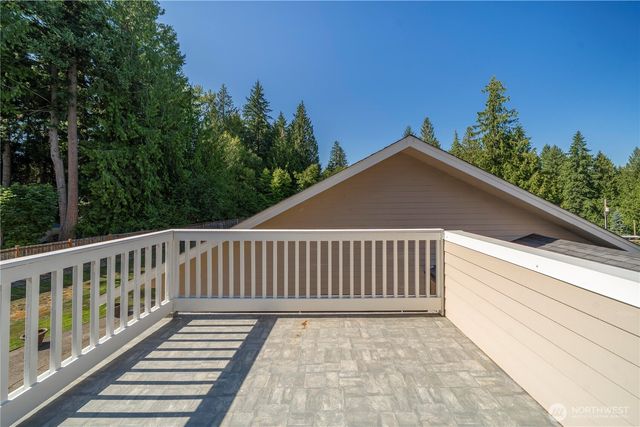 17921 64th Street E, Lake Tapps, WA 98391