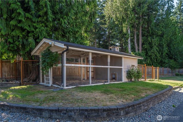 17921 64th Street E, Lake Tapps, WA 98391