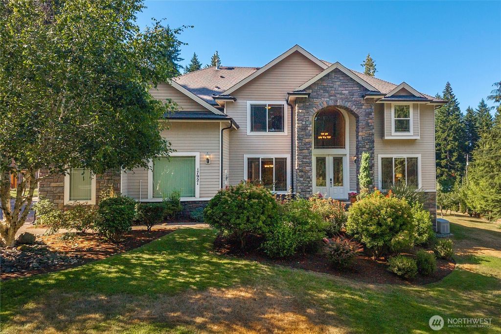 17921 64th Street E, Lake Tapps, WA 98391