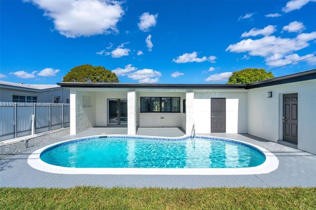 7756 Embassy Blvd, Miramar, FL 33023