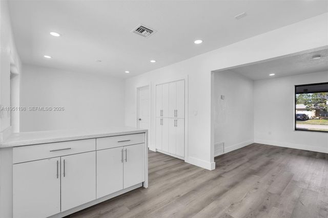 7756 Embassy Blvd, Miramar, FL 33023