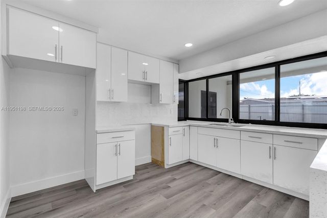 7756 Embassy Blvd, Miramar, FL 33023