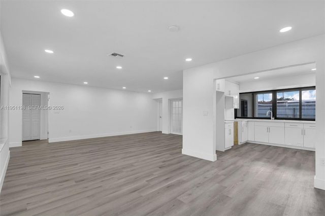 7756 Embassy Blvd, Miramar, FL 33023