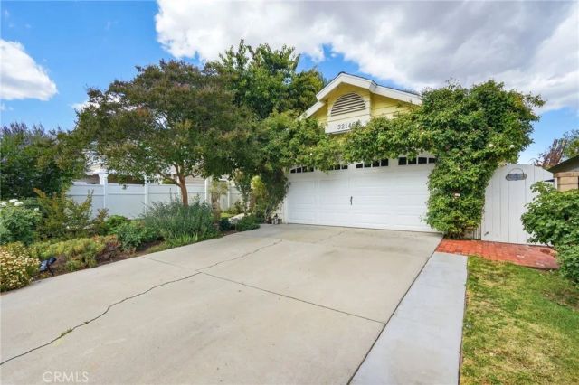 32146 Green Hill Drive, Castaic, CA 91384