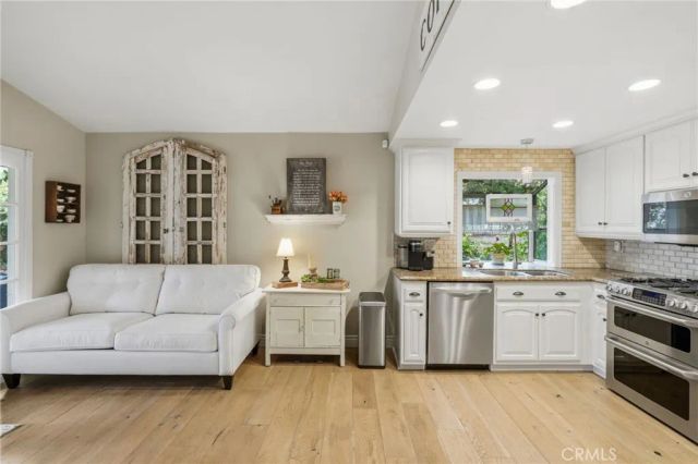 32146 Green Hill Drive, Castaic, CA 91384
