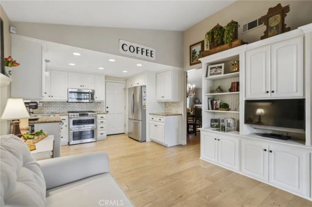 32146 Green Hill Drive, Castaic, CA 91384