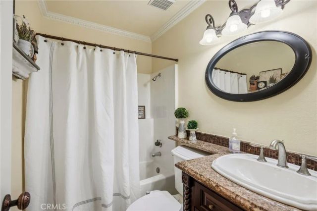 32146 Green Hill Drive, Castaic, CA 91384
