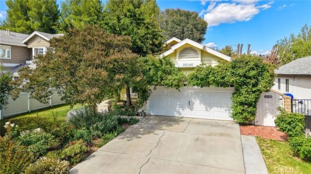 32146 Green Hill Drive, Castaic, CA 91384