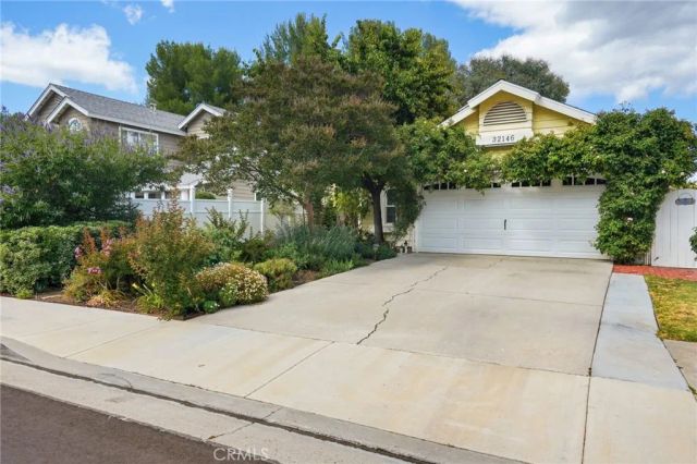 32146 Green Hill Drive, Castaic, CA 91384