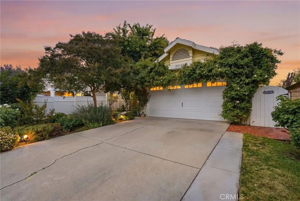 32146 Green Hill Drive, Castaic, CA 91384