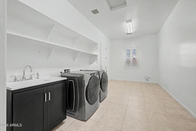 41 N ABALONE Court, Gilbert, AZ 85233