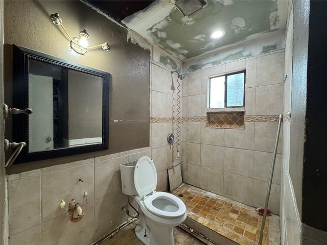 111 Gordon Drive, Terrell, TX 75160