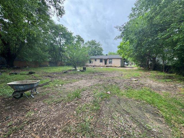 111 Gordon Drive, Terrell, TX 75160