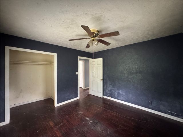 111 Gordon Drive, Terrell, TX 75160