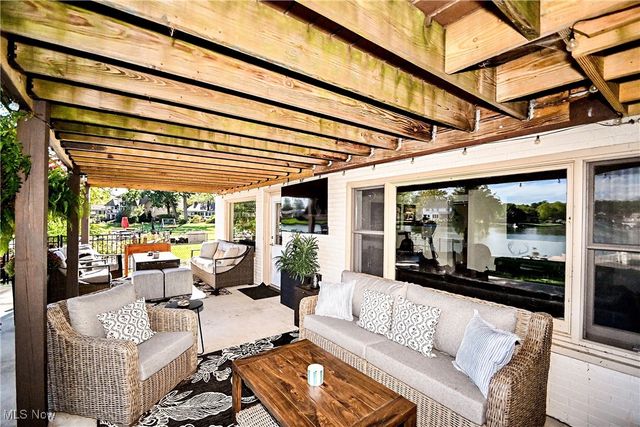 5764 Oak Drive NW, Canton, OH 44718