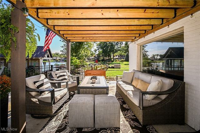 5764 Oak Drive NW, Canton, OH 44718