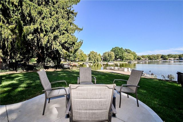 5764 Oak Drive NW, Canton, OH 44718