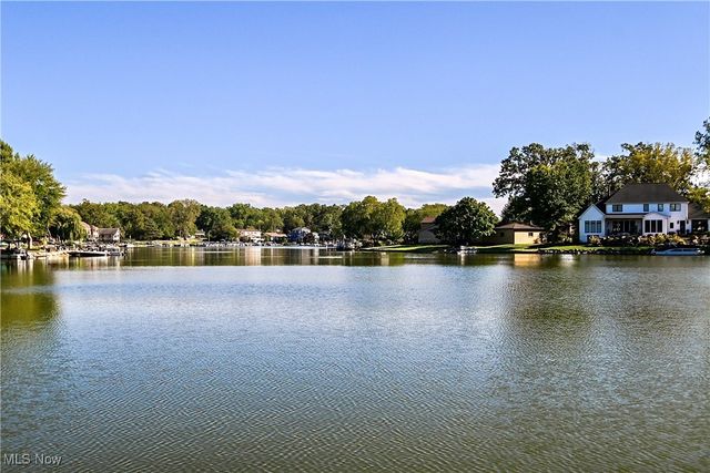 5764 Oak Drive NW, Canton, OH 44718