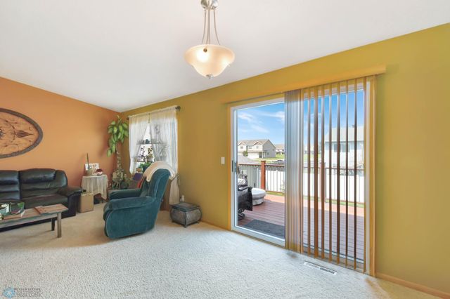 1168 43rd Avenue W, West Fargo, ND 58078