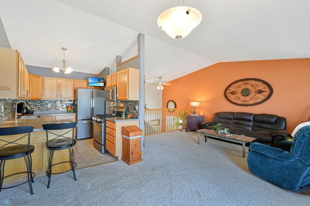 1168 43rd Avenue W, West Fargo, ND 58078