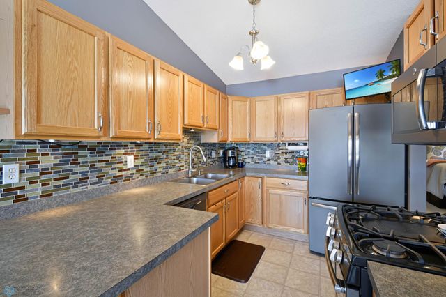 1168 43rd Avenue W, West Fargo, ND 58078