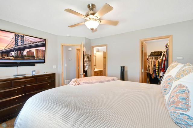 1168 43rd Avenue W, West Fargo, ND 58078