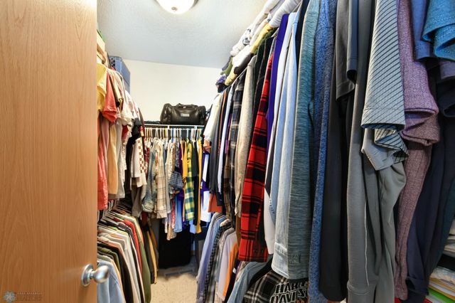 1168 43rd Avenue W, West Fargo, ND 58078