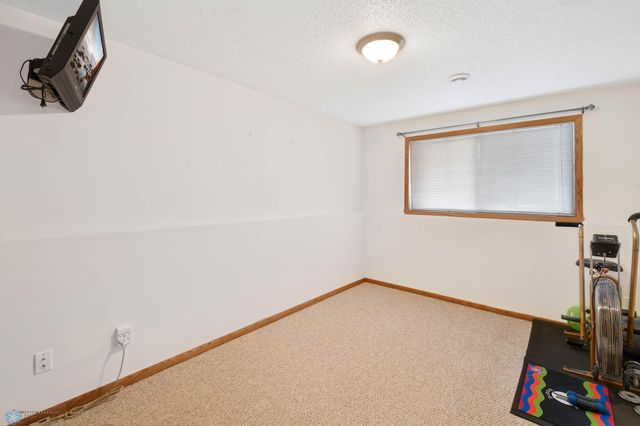 1168 43rd Avenue W, West Fargo, ND 58078