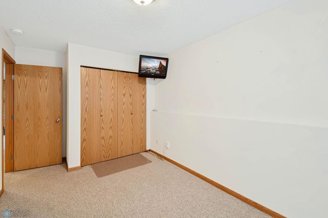 1168 43rd Avenue W, West Fargo, ND 58078