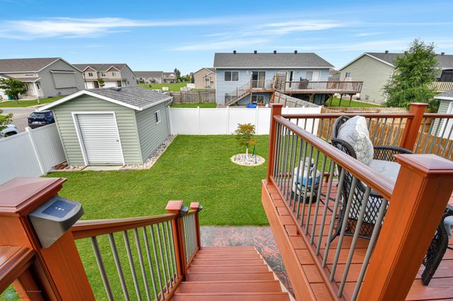 1168 43rd Avenue W, West Fargo, ND 58078