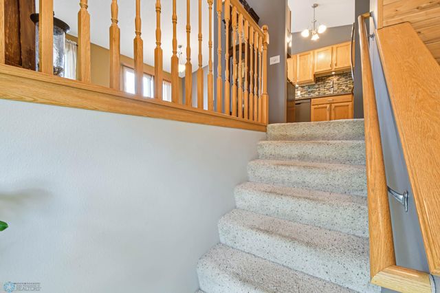 1168 43rd Avenue W, West Fargo, ND 58078