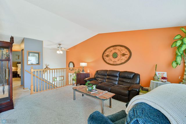 1168 43rd Avenue W, West Fargo, ND 58078