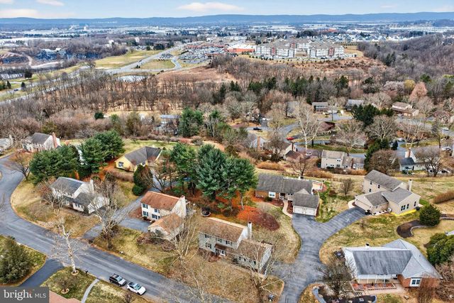 7914 WOODSBLUFF RUN, Fogelsville, PA 18051