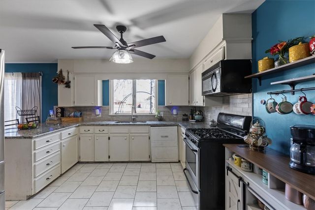 2002 17th Street, Rogers, AR 72758