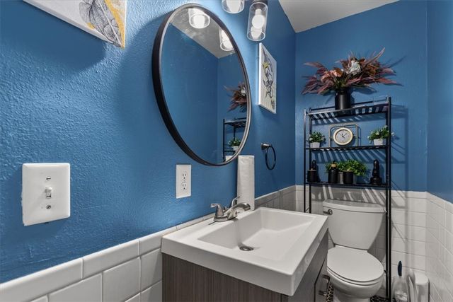 2002 17th Street, Rogers, AR 72758