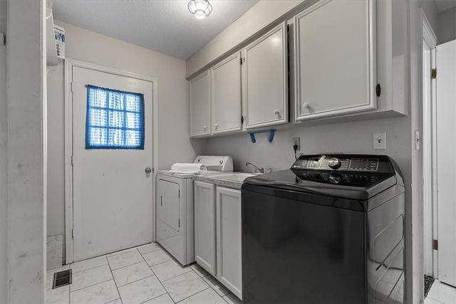 2002 17th Street, Rogers, AR 72758