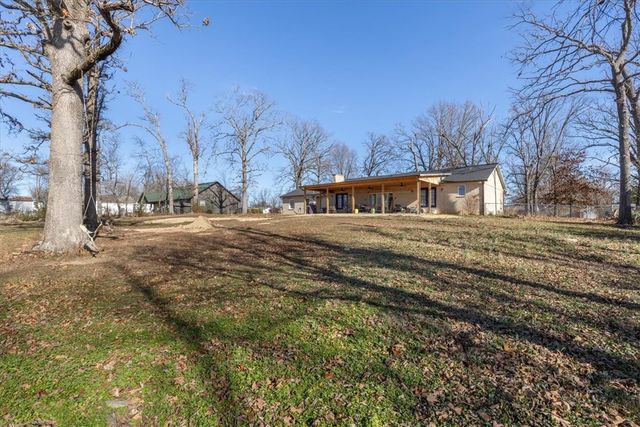 2002 17th Street, Rogers, AR 72758