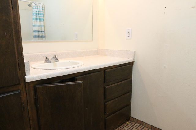 1789 Beverly Ave, Olivehurst, CA 95961