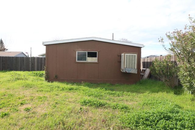 1789 Beverly Ave, Olivehurst, CA 95961