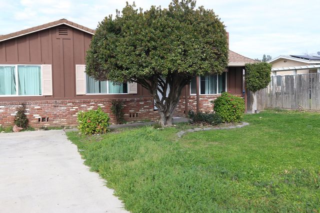 1789 Beverly Ave, Olivehurst, CA 95961
