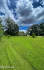 5716 Poplar Corner Road, Walls, MS 38680