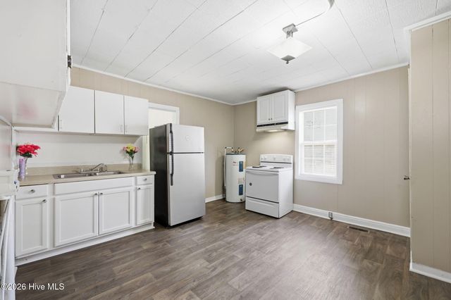 305 S Mcdaniel Street, Kinston, NC 28501